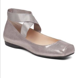 Jessica Simpson Mandalaye ankle-strap ballet flats